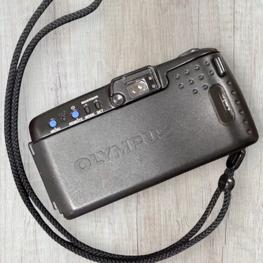 Olympus SuperZoom 3000 DXL 35mm Film Camera Weatherproof Tested Japan Vintage